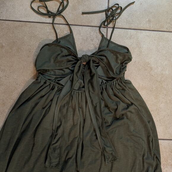 Strappy Olive Green Tie Back Maxi Dress - Picture 6 of 8